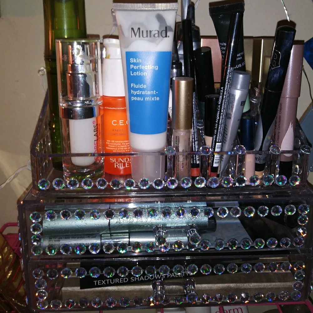 Acrylic Boxes, Trays, & Lip Holder &Glass Brushes - Picture 7 of 8